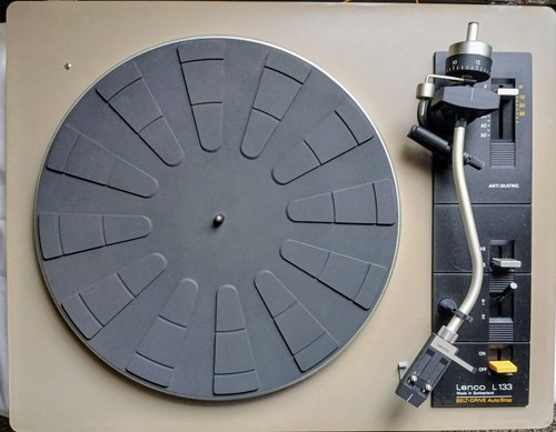 Lenco l133 vintage turntable - l133,